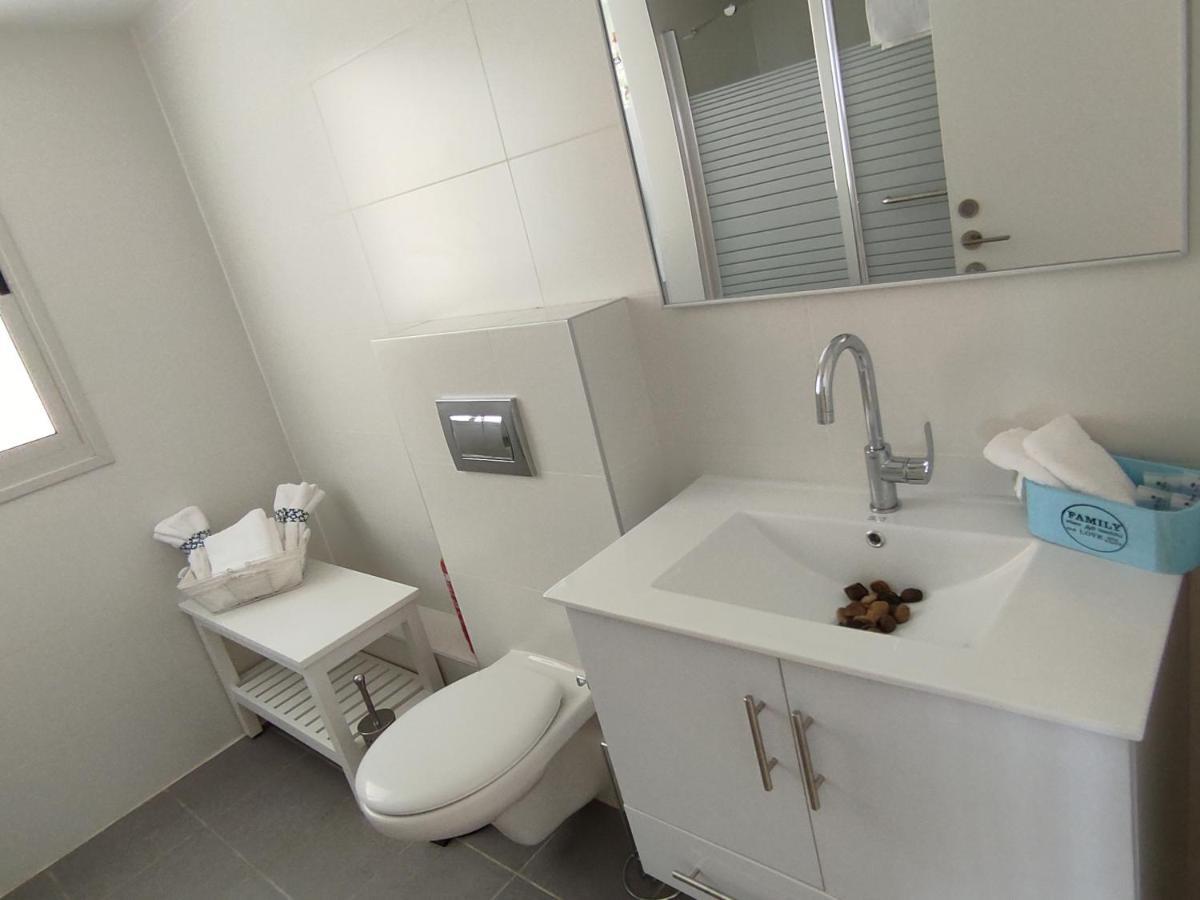 Argaman Beach Apartment Acre Exterior foto